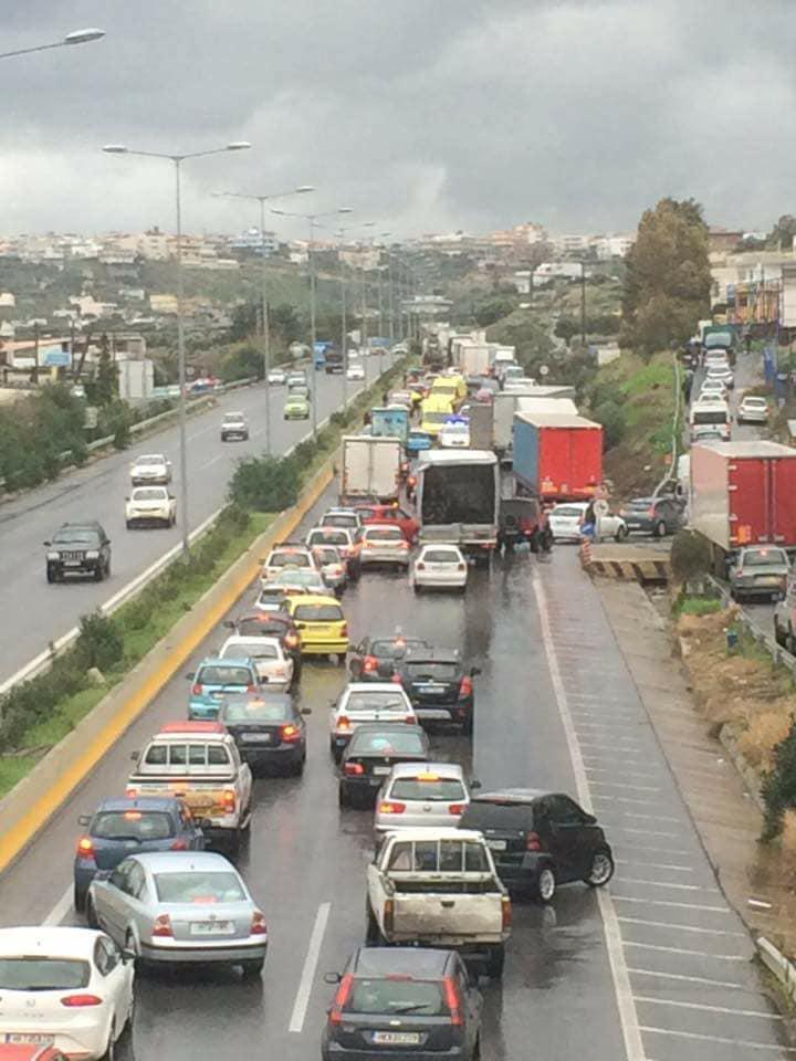 Φωτογραφίες από την νταλίκα που ντελαπάρισε στην Εθνική (ΒΟΑΚ)