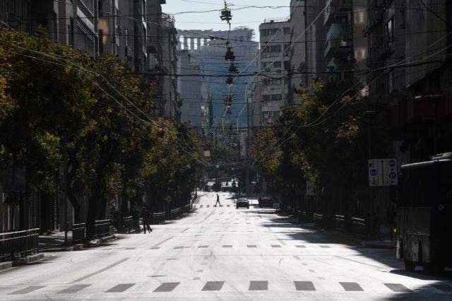 Εξαδάκτυλος : Τραγωδία τυχόν αύξηση διασωληνωμένων – Όχι σε πρόωρο άνοιγμα σχολείων