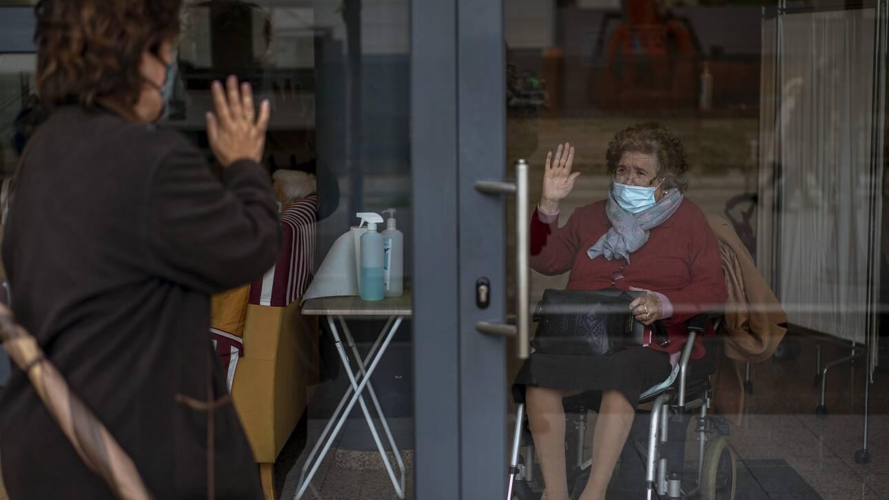 Ημέρα ορόσημο για την Ευρώπη: Αρχίζουν οι εμβολιασμοί ενώ εξαπλώνεται η μετάλλαξη