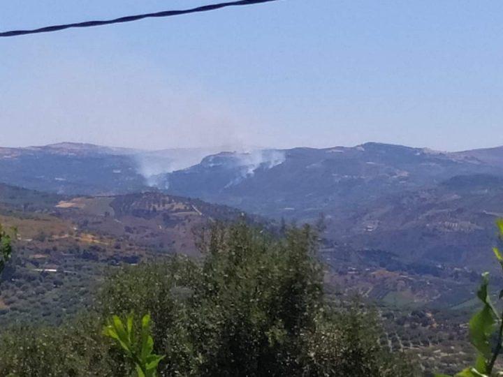 Παραμένει η φωτιά στον Άγιο Θωμά του Δήμου Γόρτυνας