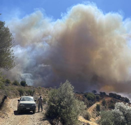 Εκτός ελέγχου η πυρκαγιά στο Αμάρι – Συνεχίζονται οι εκκενώσεις χωριών